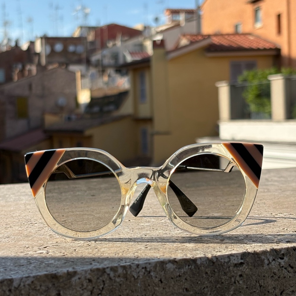 FENDI Cat-eye Sunglasses